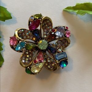❌SOLD❌Vintage Hollycraft brooch